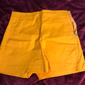NWOT Zara shorts